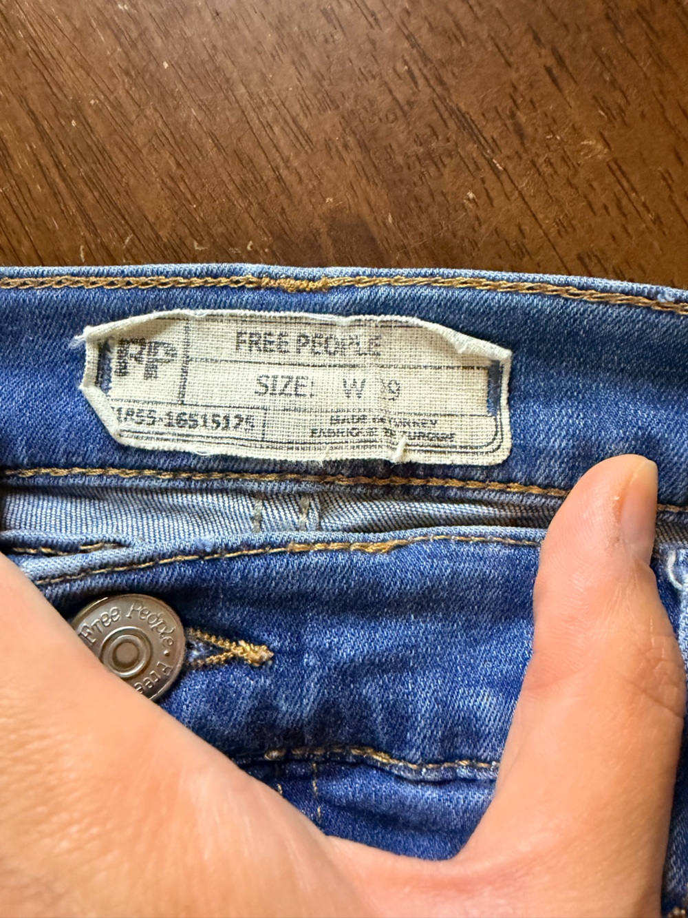 Free People Stretch Skinny Jeans Ripped Knees Frayed Hem size 29